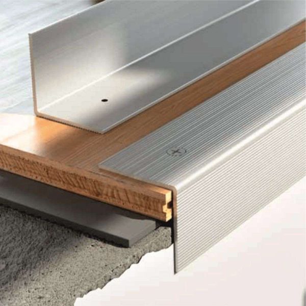 S04 30 x 30mm Anodised Aluminium Non Slip Ribbed Treads Stair Nosing Edge Trim