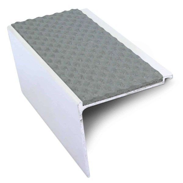 NHD06 – 63 x 32mm – Tredsafe Non Slip Stair Nosing